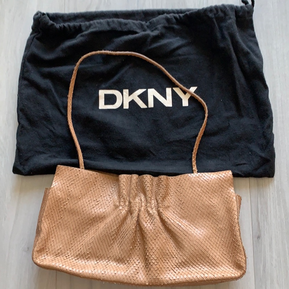 Pre-worn DKNY bad